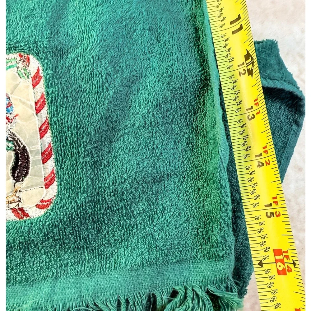 Penguin Holiday Themed Hand Towels‎